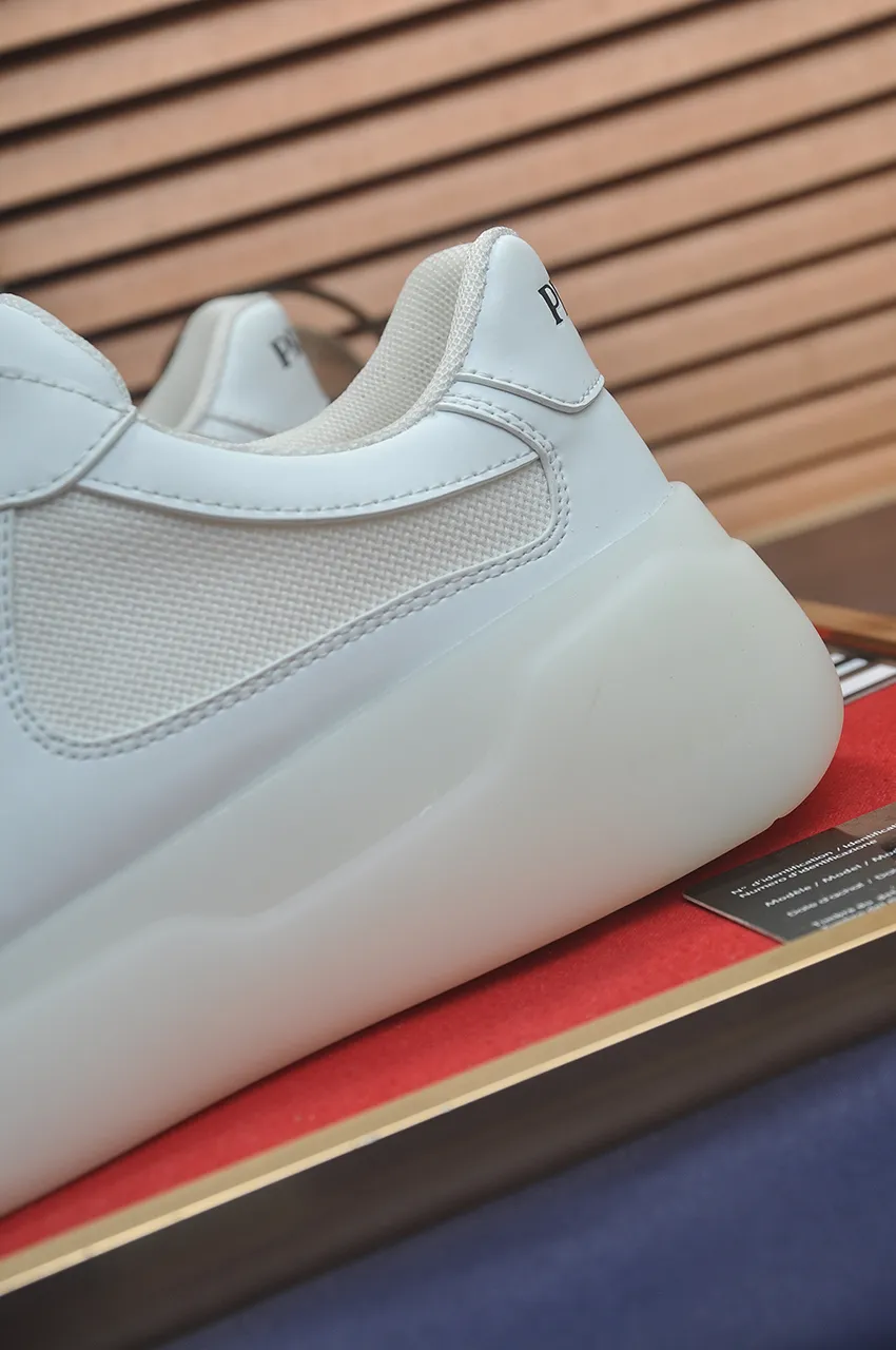 Men's shoes 💰580💶 [PRADA] Top original items, new seasonal styles, high-quality original items, top-grade high-mercerized cowhide combined with original breathable fabric + imported glue, imported stretch fabric inside with original cowhide feet, original thick outsole! Quality guaranteed! Code 38-45 (45 customized)